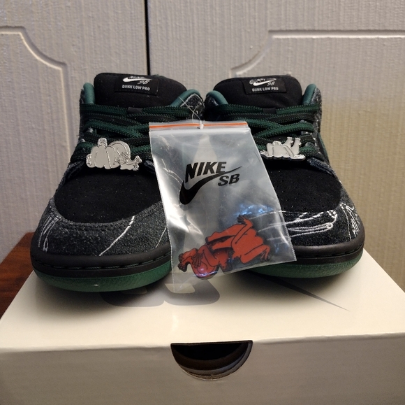 Nike Dunk SB Lows " There " Size 9.5 - Picture 4 of 13